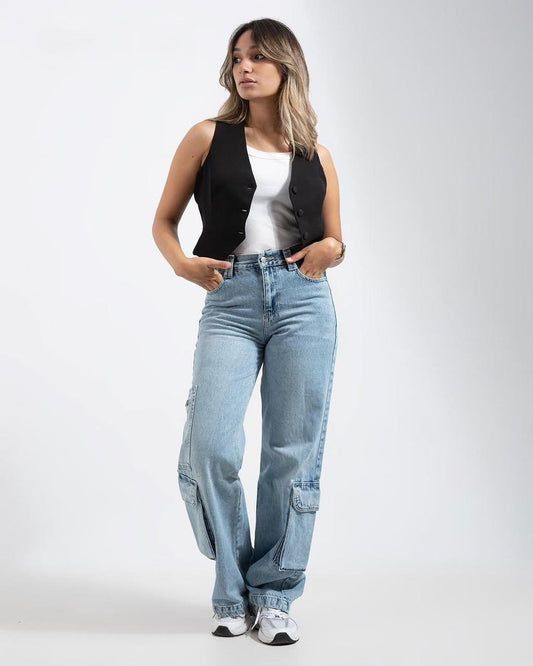 Cargo jeans with pockets in light blue