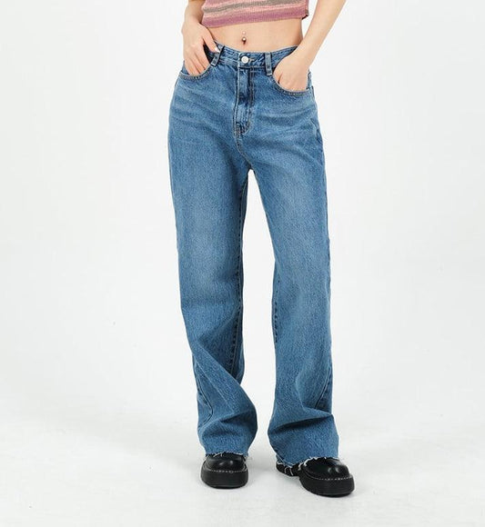 Mid-Rise, wide-leg jeans 90`